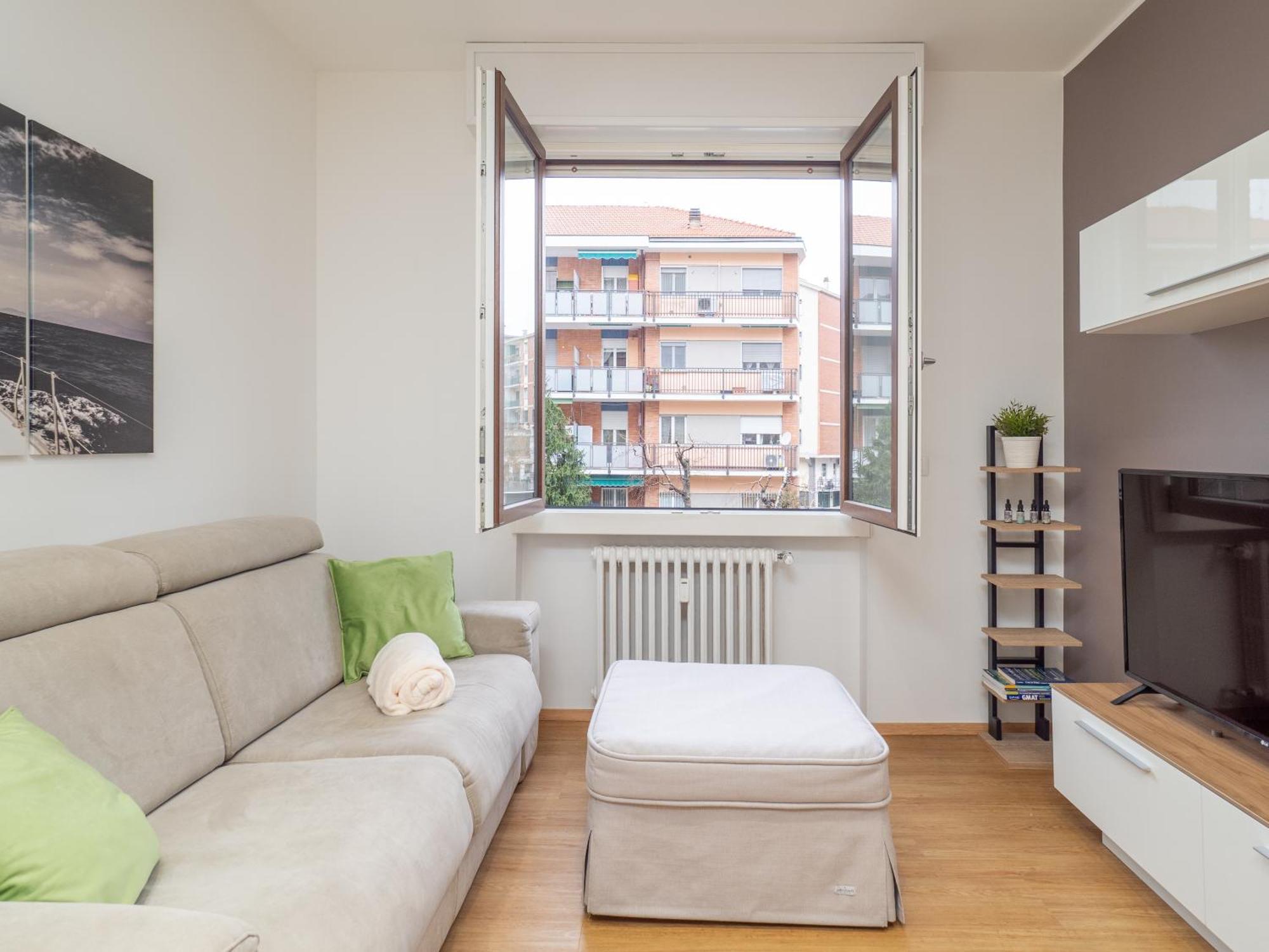 Milano 5 Guests - Modern Apt With Balcony Exterior photo